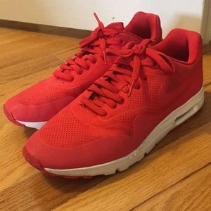 Nike Air Sneakers!!